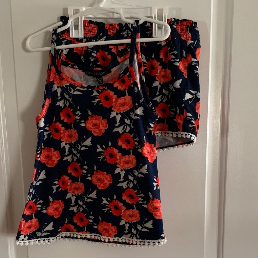 Derek Heart Navy and Red Floral Set